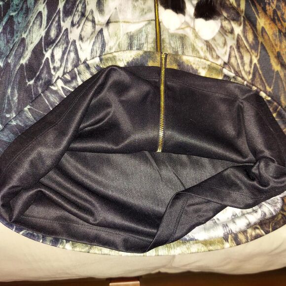 Vince-camuto Women's Grey and Brown Snakeskin Print Dress size 6 fully lined - Picture 6 of 7